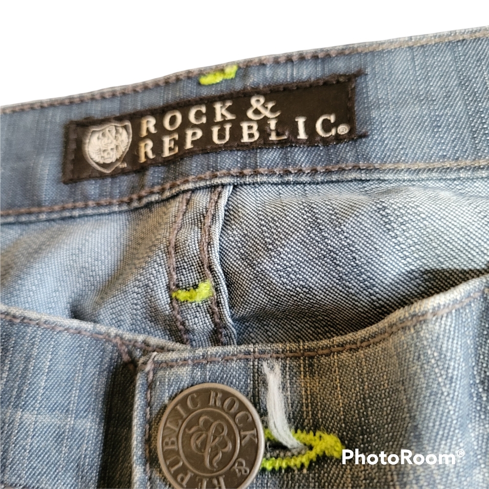 Rock & Republic Mid Rise Flare Leg 25 - Picture 7 of 11